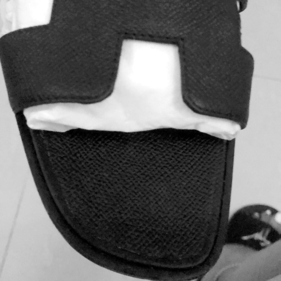 SOLD on E bay Hermès black sandal size 41/half - Picture 3 of 5